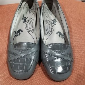 Gray Lifestride Soft System Active Arch Flats